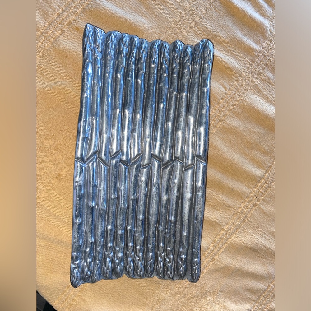 Vintage Wilton Footed Armetale Asparagus Serving Tray 15” - Picture 3 of 5